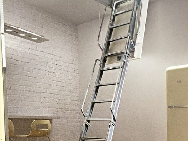 Σκάλες Οροφής